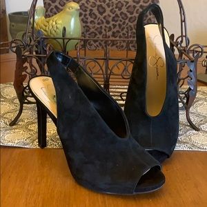 1940’s style, suede, peep toe, sling back pumps